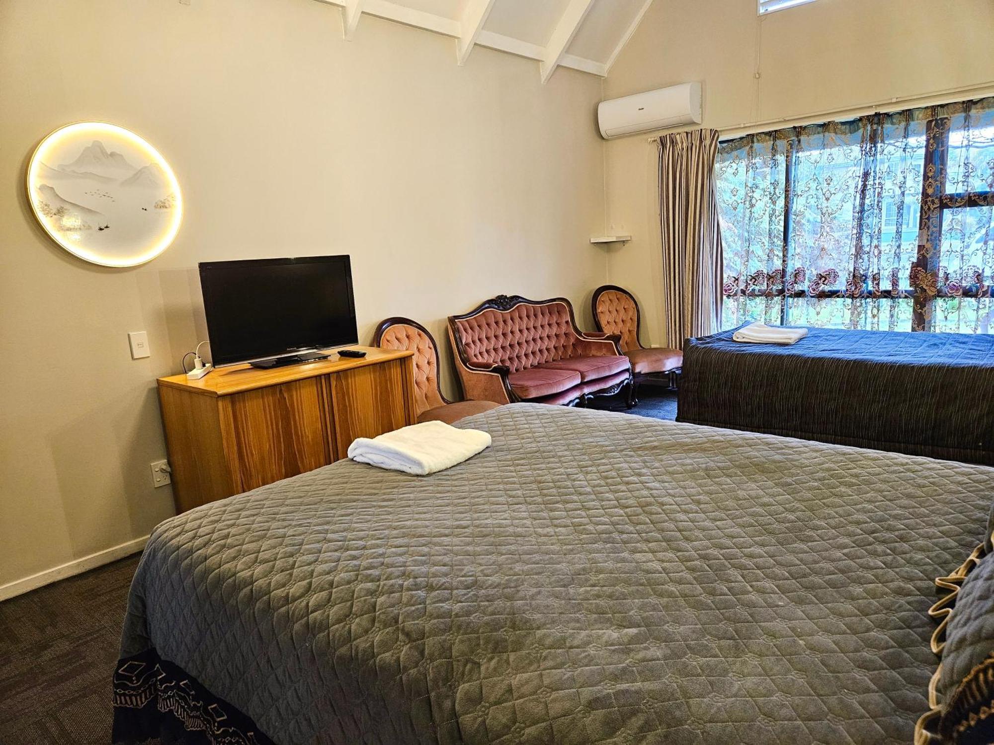 Apex On Fenton Motel Rotorua Bagian luar foto